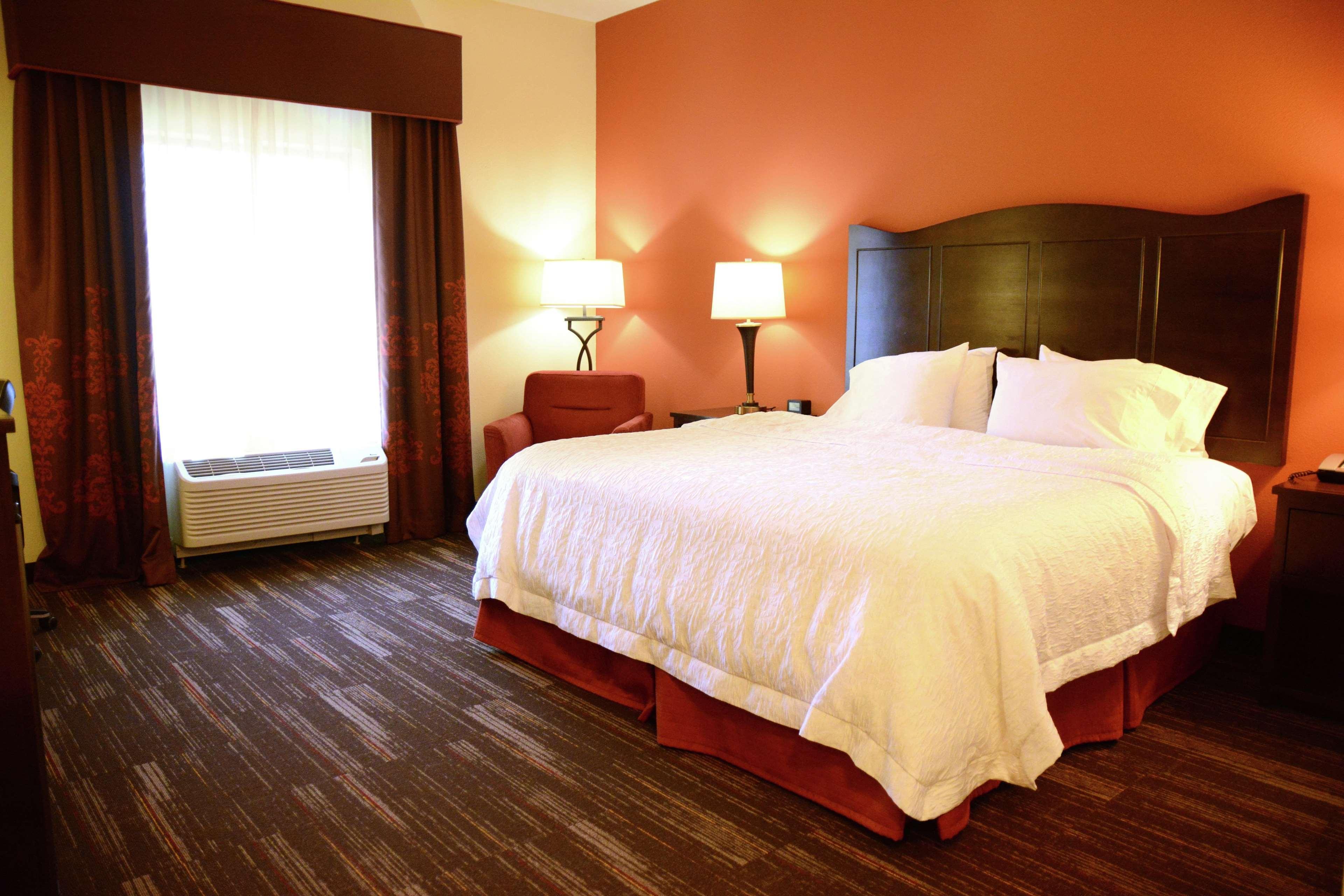 Hampton 3*