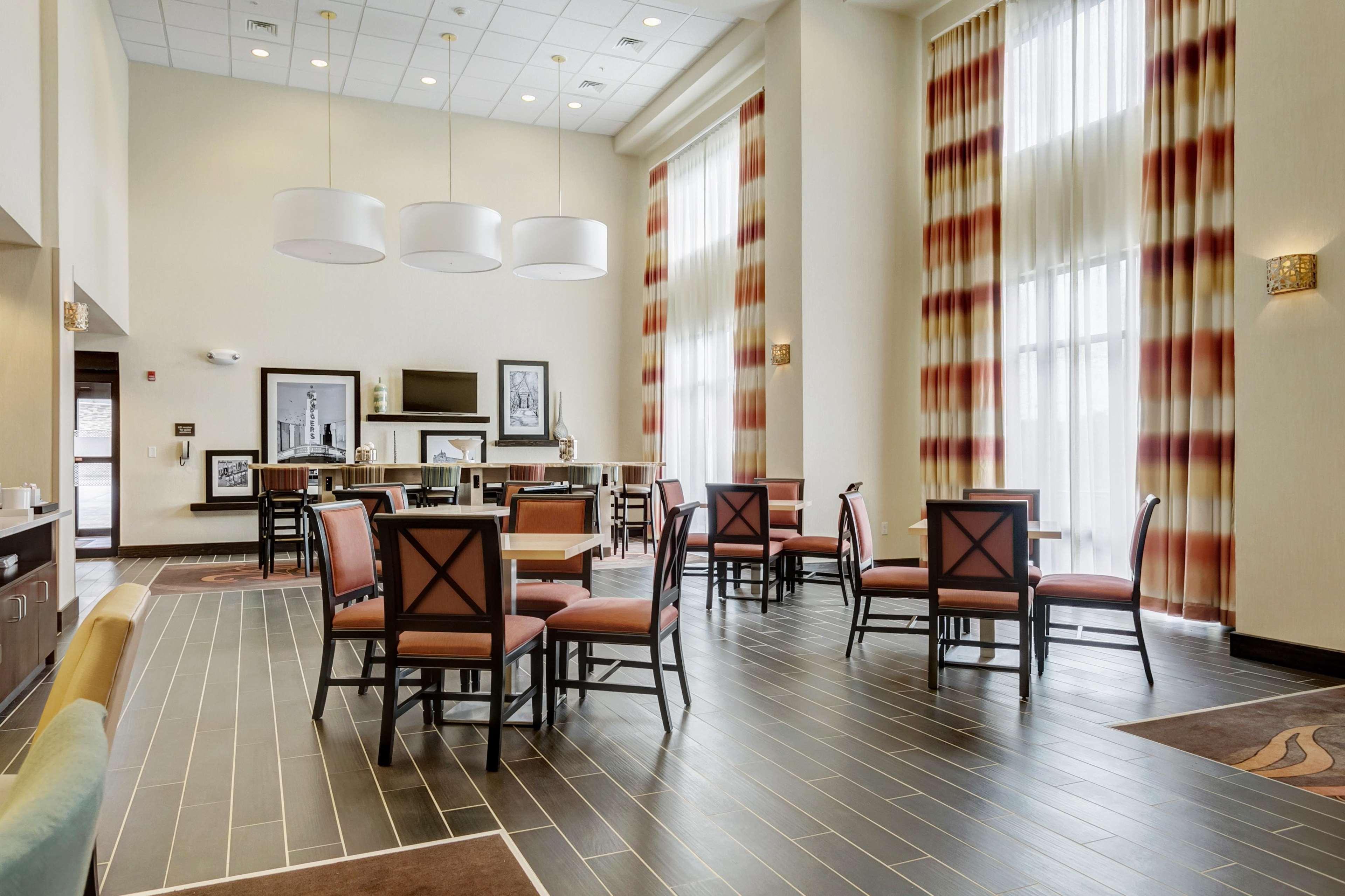Hampton Hotel