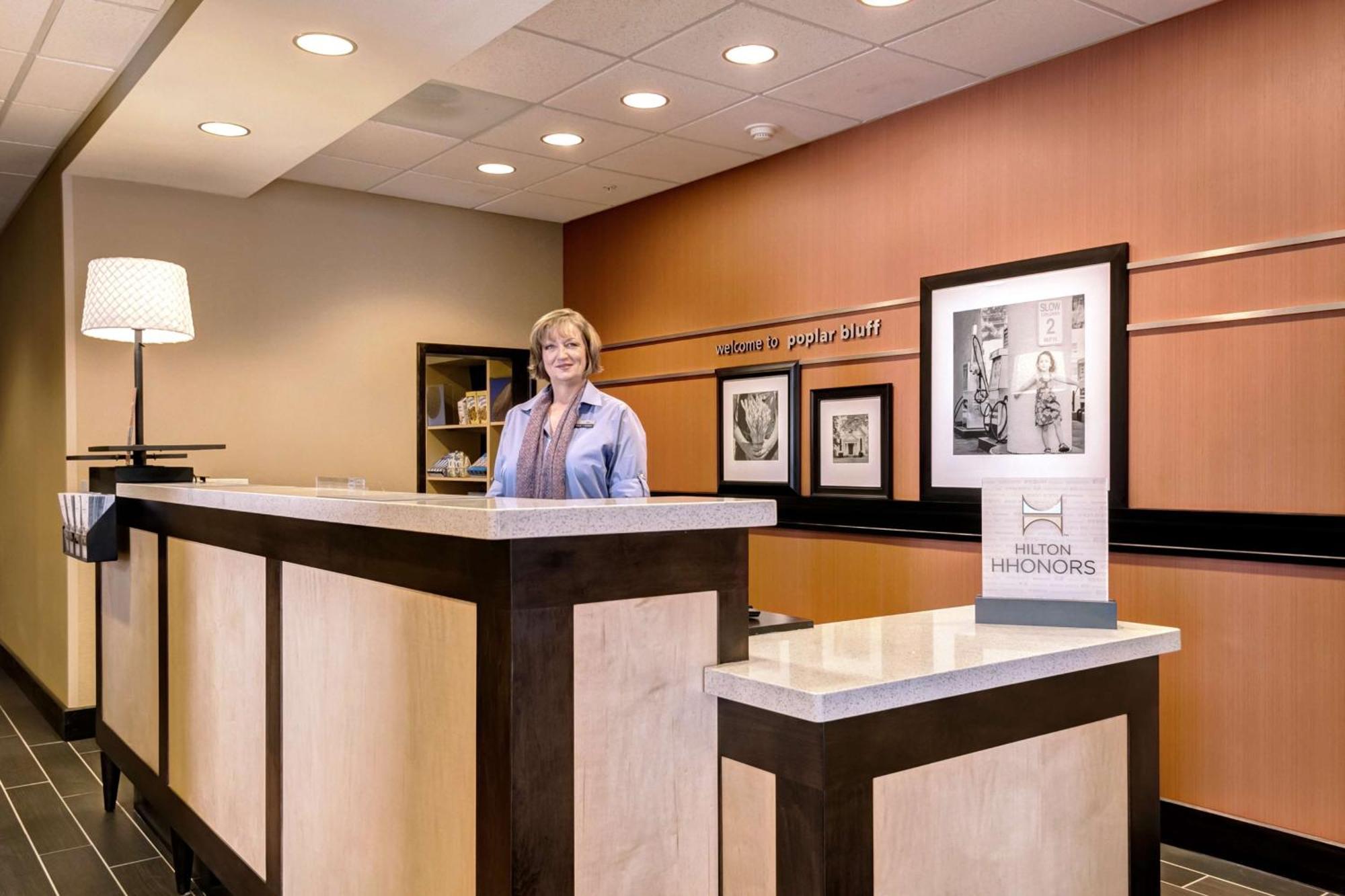 Hotel Hampton Poplar Bluff